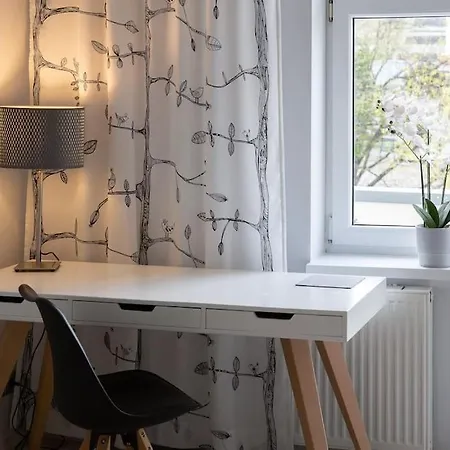 Bright By The Park & The River Apartman